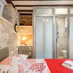Guest house & Dujam 4*