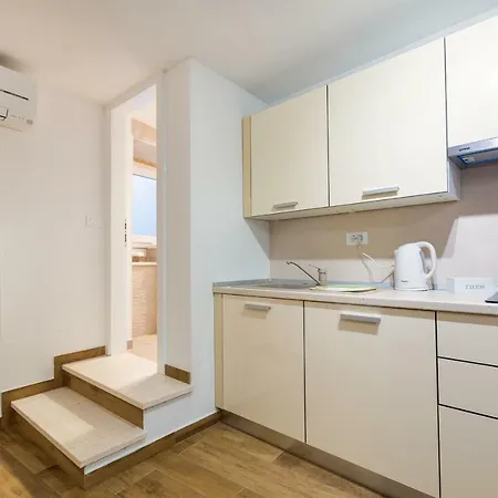 Casa de hóspedes & Dujam 4*