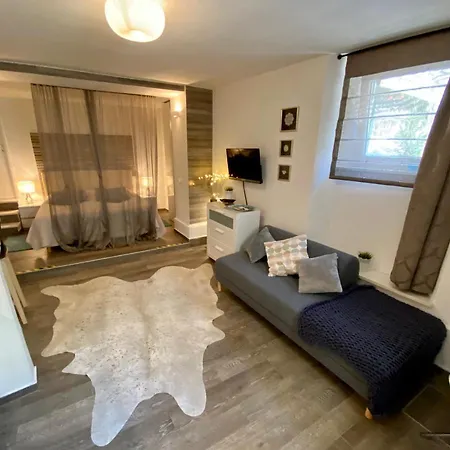 & Dujam Гостевой дом Сплит