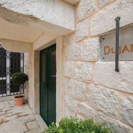 & Dujam Гостевой дом Сплит